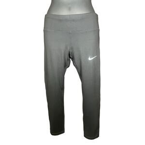 Nike Womens Dry-Fit 3/4 leggings- Black Size S. Back Pocket With Zipper And Mesh